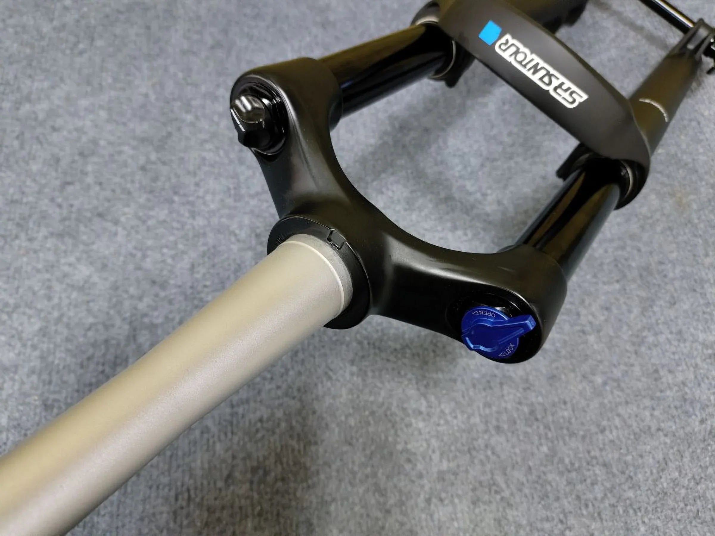 SR SUNTOUR RAIDON34 Bicycle Fork (BOOST: 110X15mm) Tapered 29" MTB Air Suspension (Manual) 120mm Travel