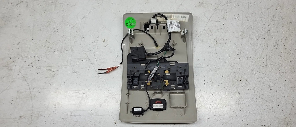 Pre-Owned 07 2007 GMC Yukon Overhead Roof Console with Sunroof Controls OEM (Good)