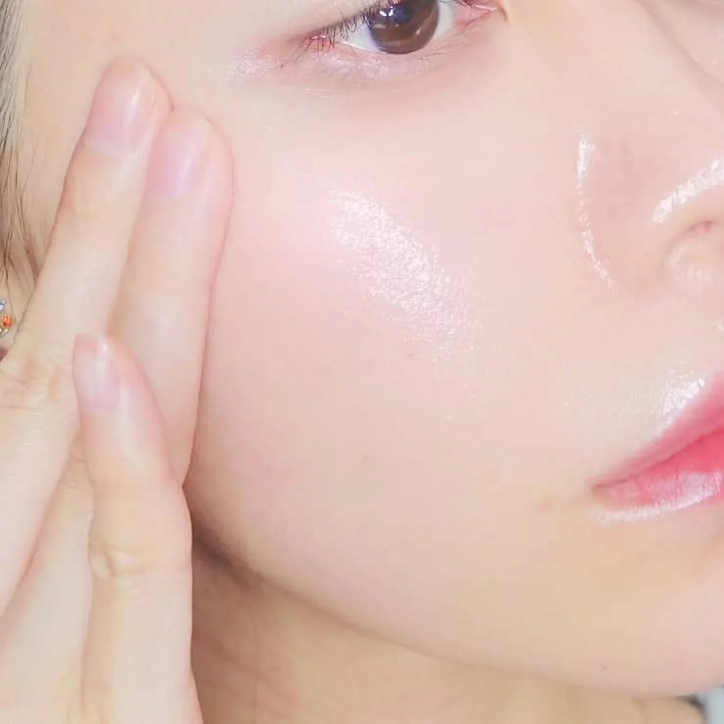 R828 10 Pack Brightening Face Mask Instant Lifting & Brightening Face with Glutathione and Vitamin C