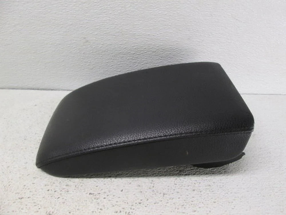 Pre-Owned 2010 Volkswagen Jetta Interior Black Leather Center Console Lid OEM LKQ (Good)