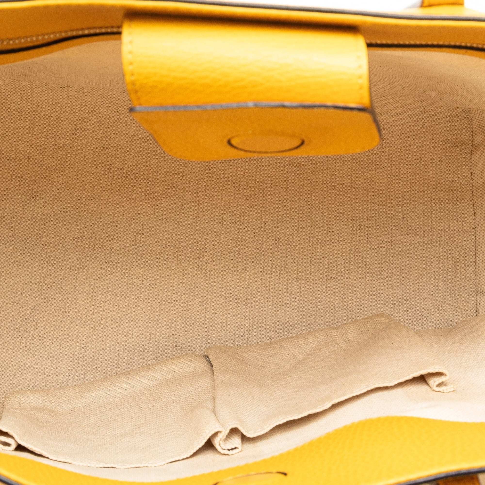 Pre-Owned Authenticated Gucci Medium Swing Tote Calf Leather Yellow Tote Bag Unisex (Good)