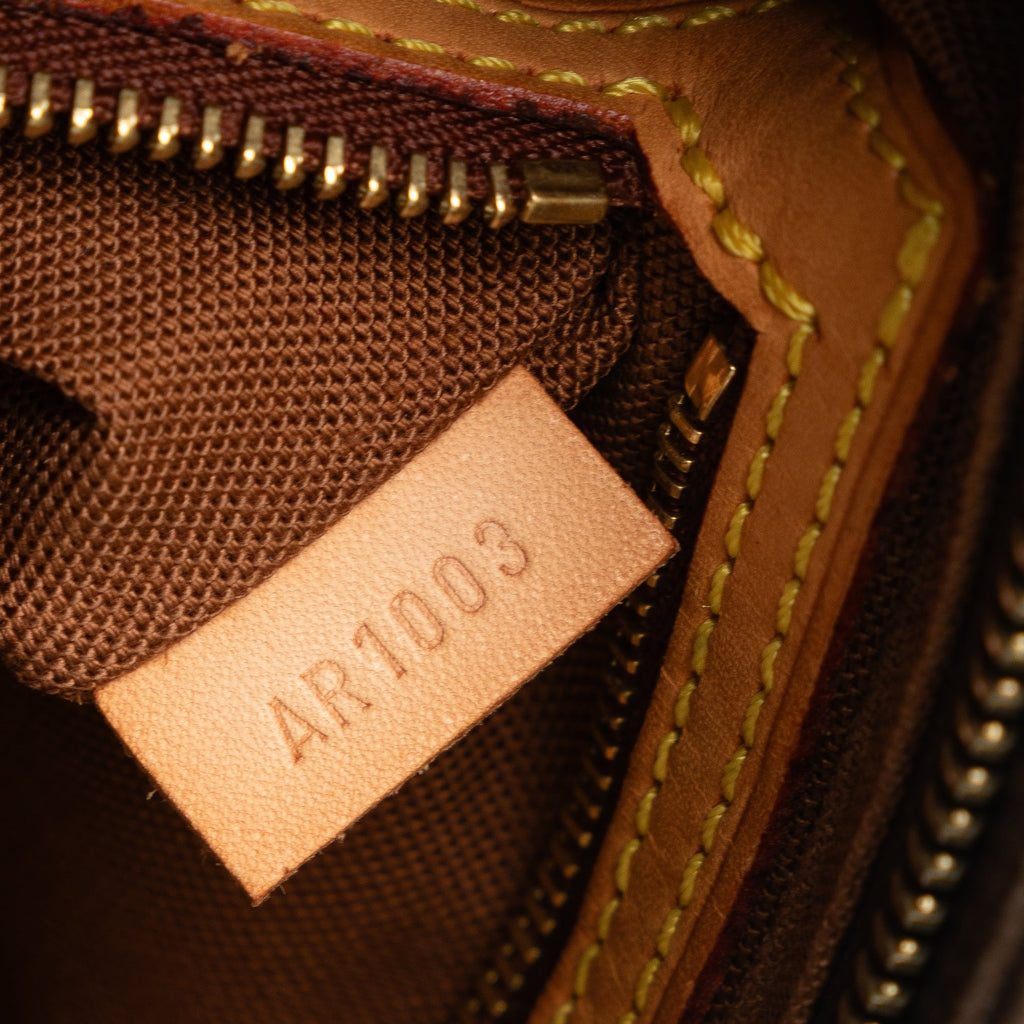 Pre-Owned Authenticated Louis Vuitton Monogram Trotteur Canvas Brown Crossbody Bag Unisex (Good)