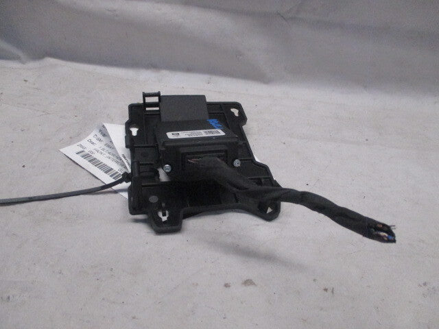 Pre-Owned 2015 GMC Yukon XL 1500 Front Camera Rear View Mirror Mount OEM (Good)