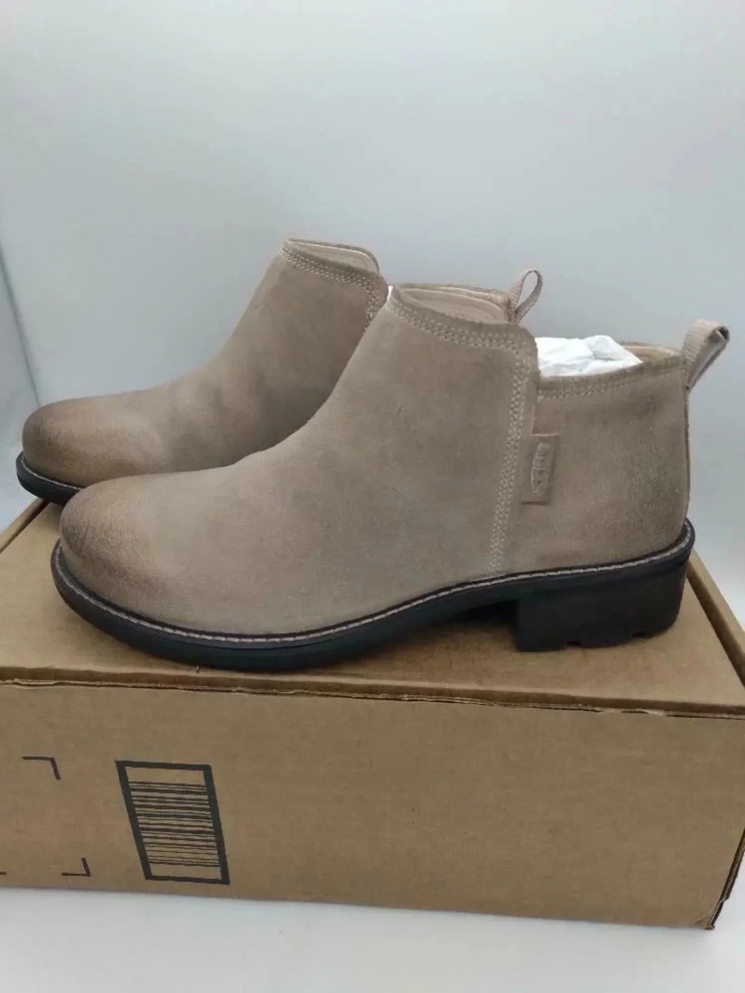 KEEN Women's Oregon City Chelsea Ankle Boot, Gaucho/Toasted Coconut, 7W