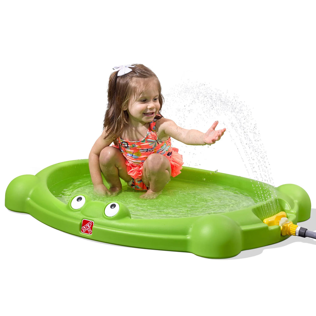 Step2 Waterbug Splash Pad Green Plastic Outdoor Water Playset for Toddlers