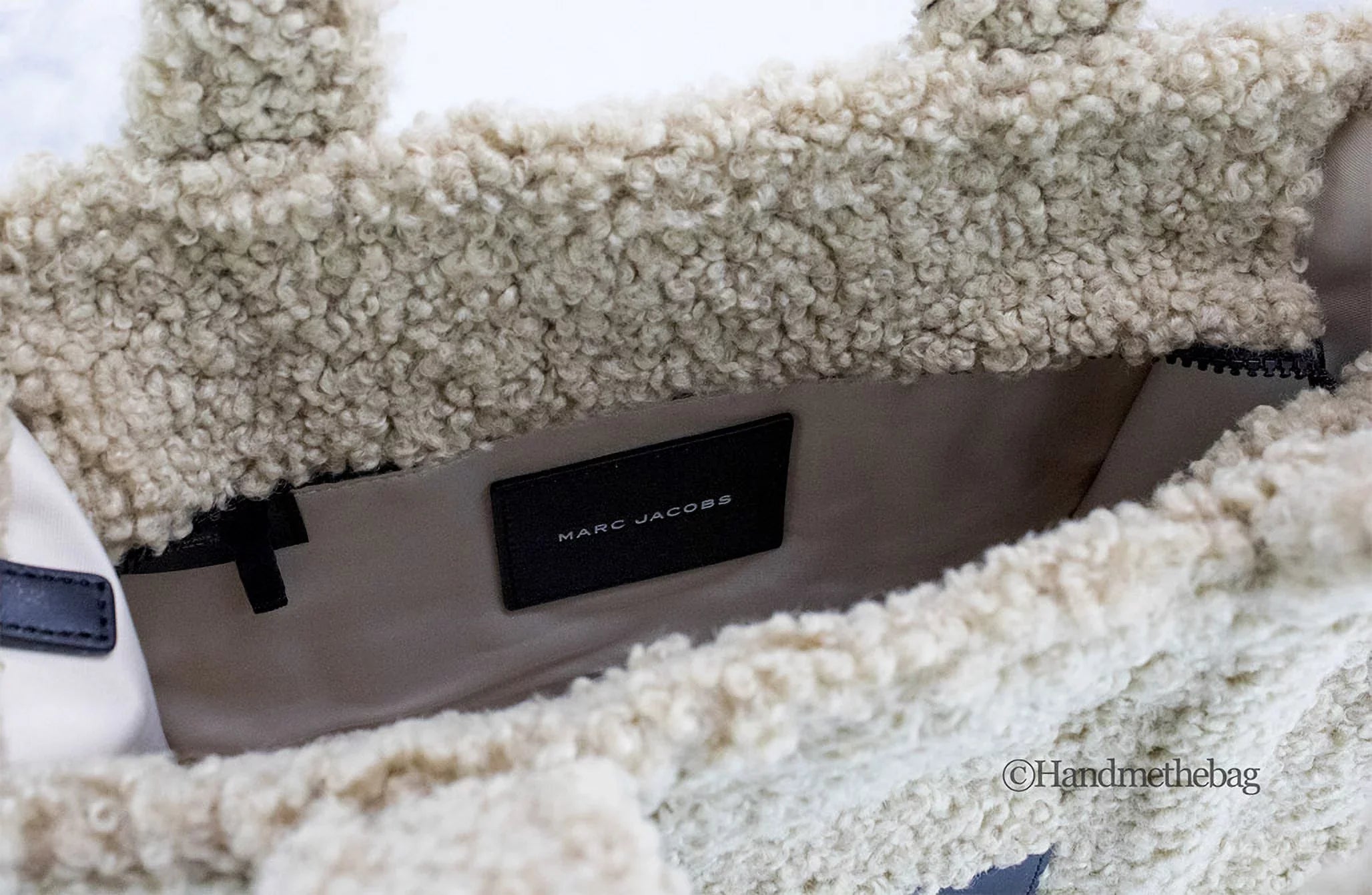 Marc Jacobs: Teddy Tote, Medium, Beige