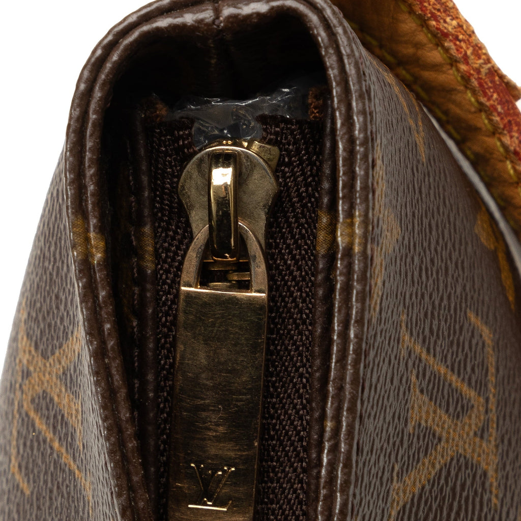 Pre-Owned Authenticated Louis Vuitton Monogram Trotteur Canvas Brown Crossbody Bag Unisex (Good)