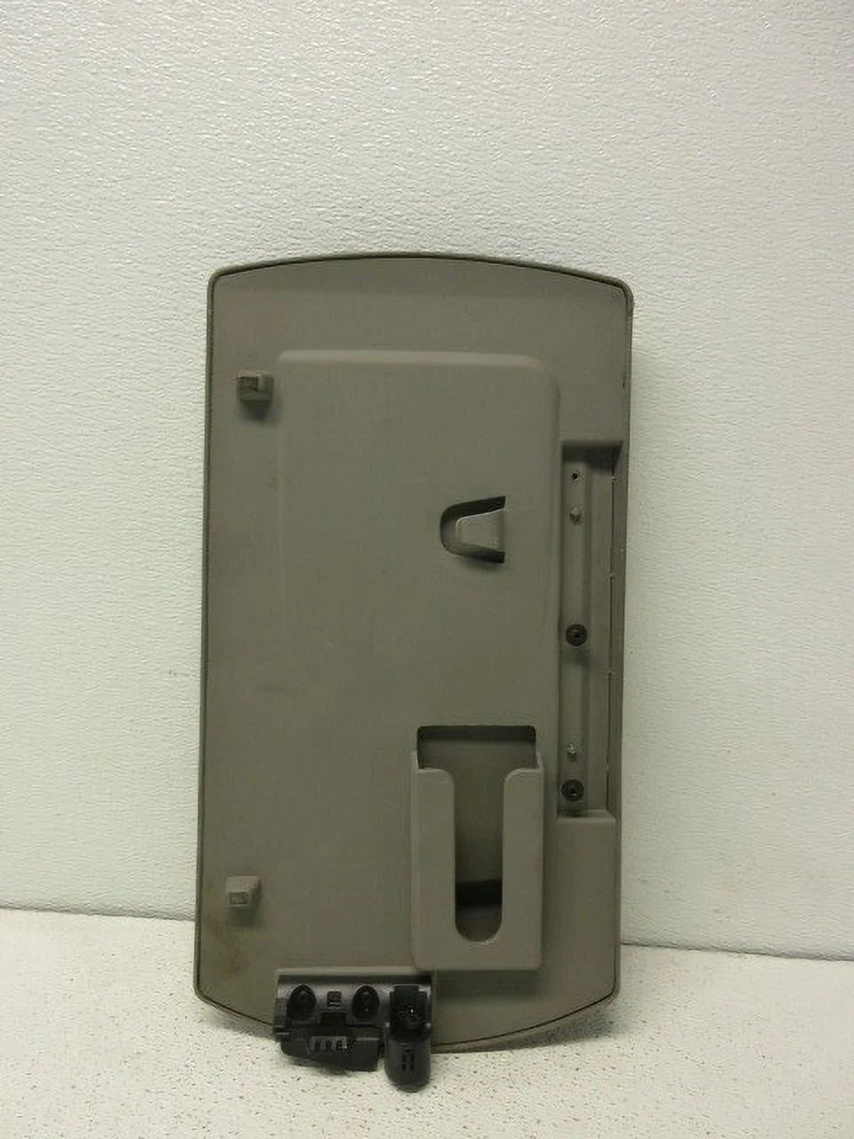 Pre-Owned 04 2004 Nissan Titan Center Console Lid OEM LKQ (Good)