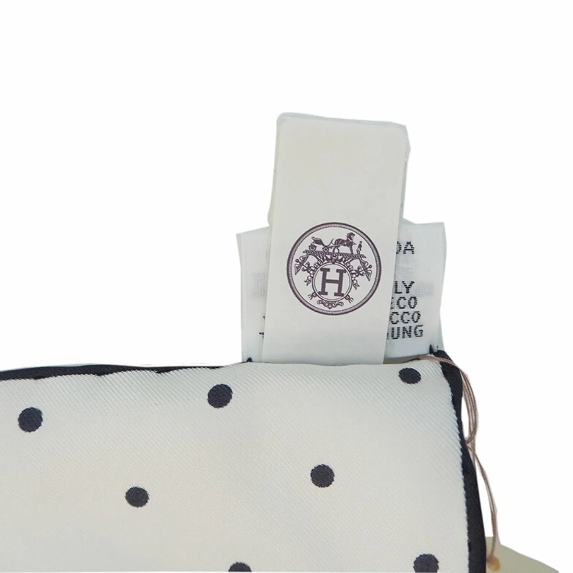 Pre-Owned Hermes HERMES Carre 90 Wings and PLUMETS ET PANACHES White Scarf Muffler H003851S01 (Like New)