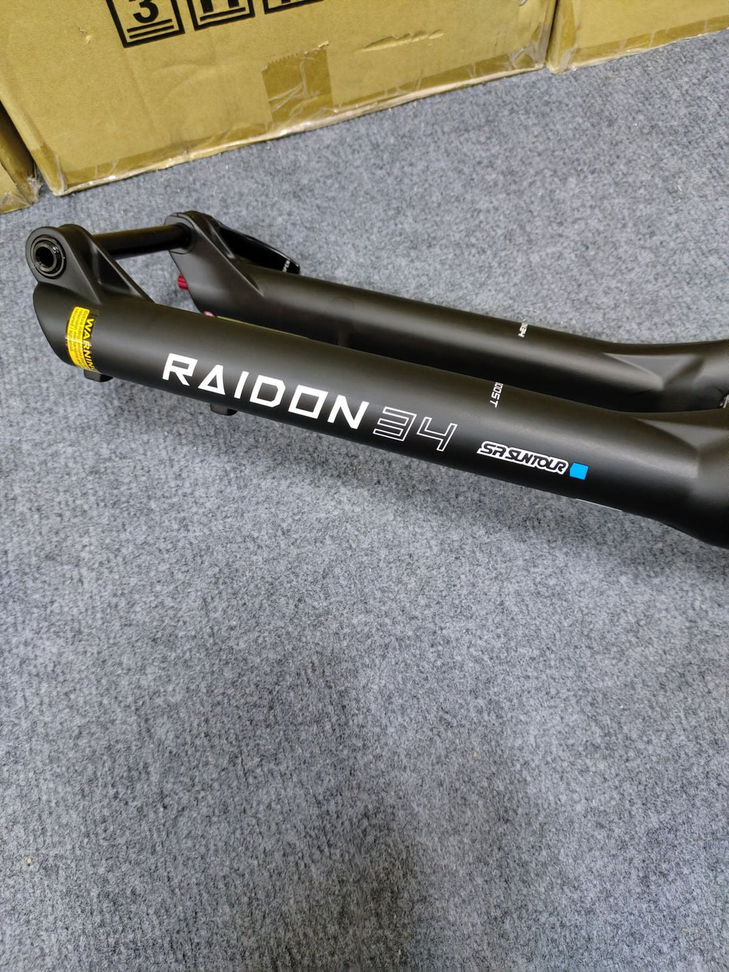 SR SUNTOUR RAIDON34 Bicycle Fork (BOOST: 110X15mm) Tapered 29" MTB Air Suspension (Manual) 120mm Travel