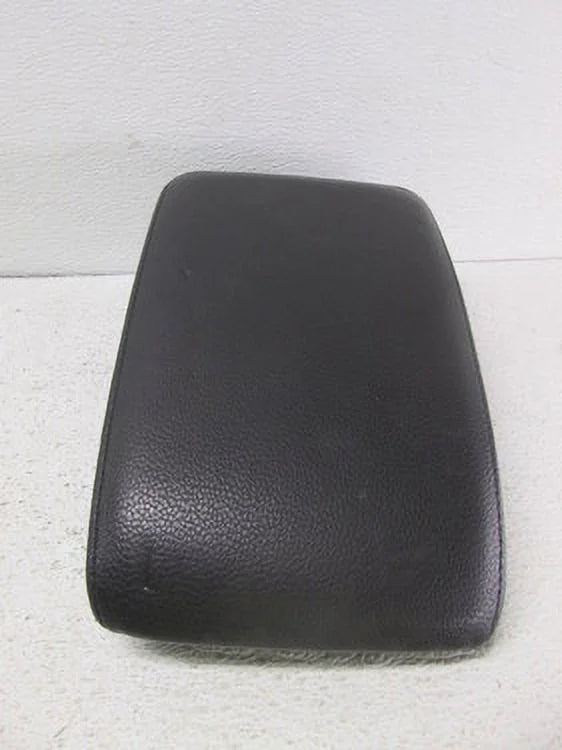 Pre-Owned 2010 Volkswagen Jetta Interior Black Leather Center Console Lid OEM LKQ (Good)
