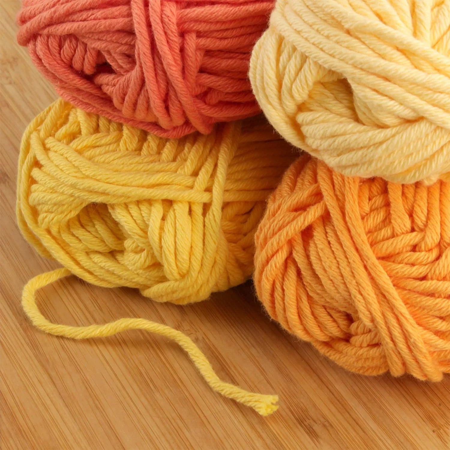 Jubileeyar Lacery Yar - Chuky Cotto - 100G/Skei - Shades Of Yellow - 4 Skeis