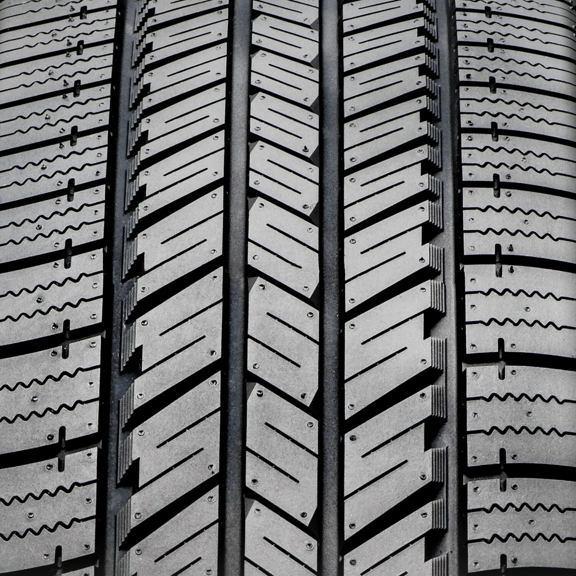 BlackHawk Hiscend-H HT01 All Season 235/70R16 106T Light Truck Tire