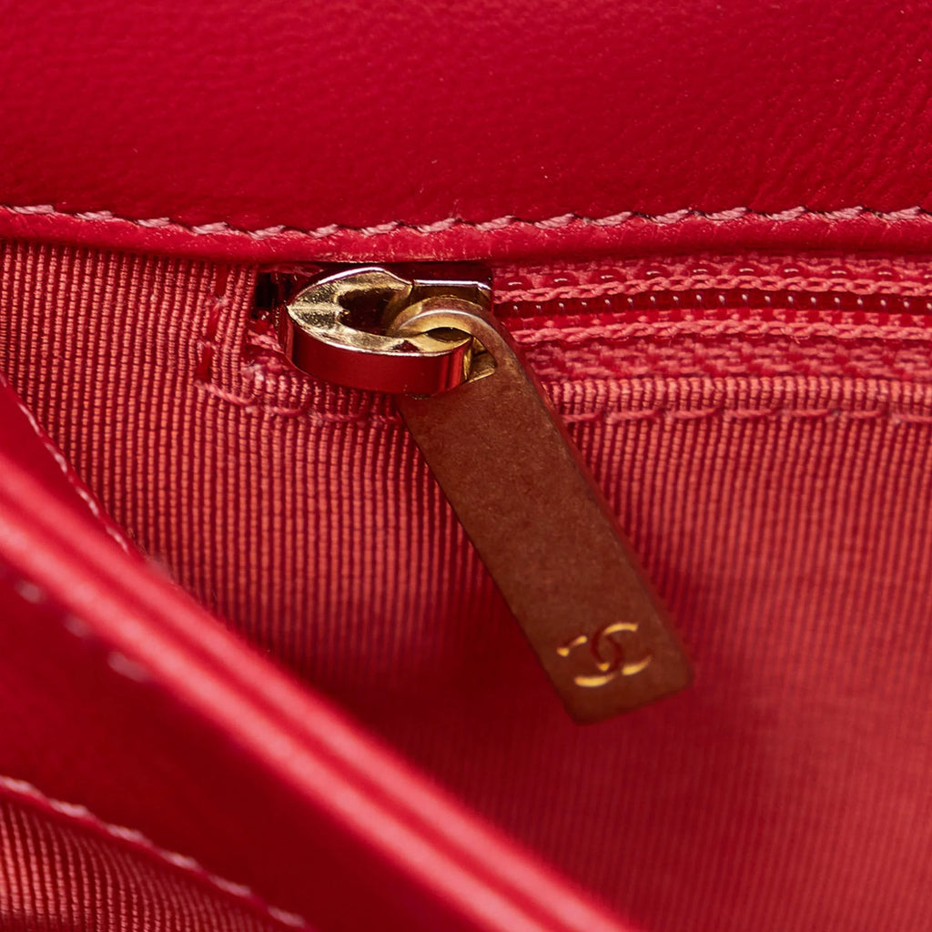 Pre-Owned Authenticated Chanel CC Chevron Flap Satchel Lambskin Leather Red Unisex (Good)