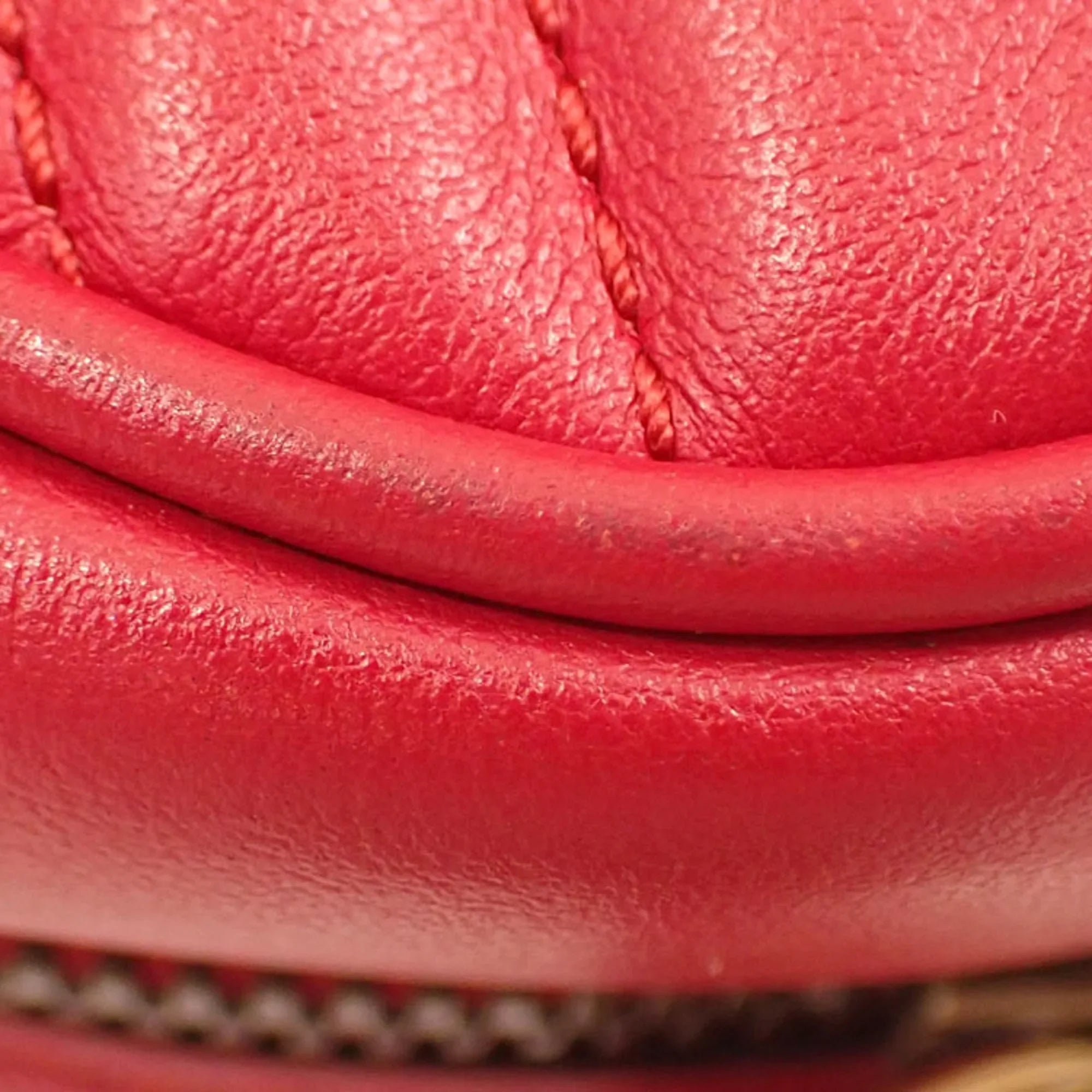 Pre-Owned Gucci Quilted Small Shoulder Bag GG Marmont Women's Red Leather 447632 (Good)